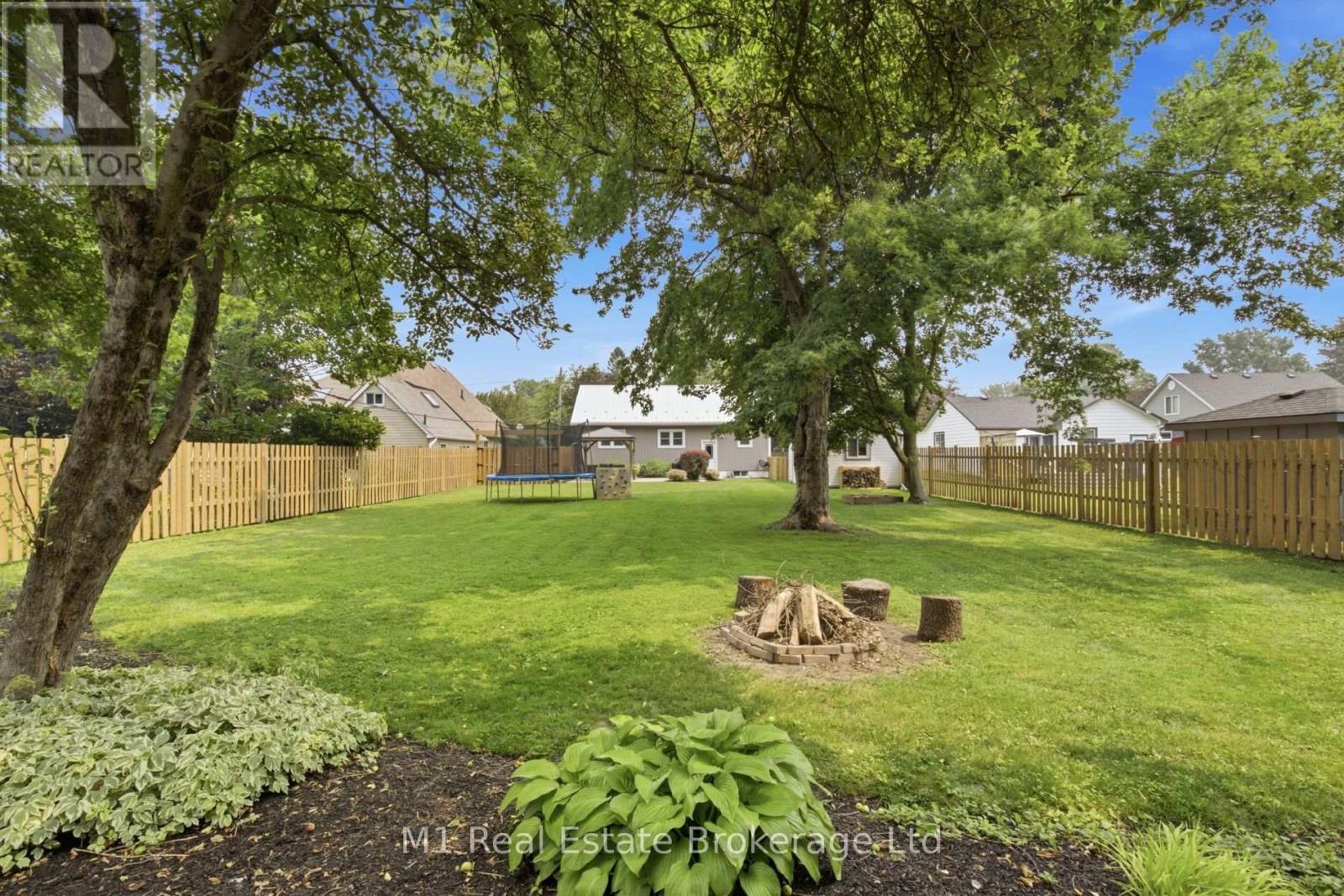 625 Woodside Street, Centre Wellington, Ontario  N1M 2M4 - Photo 32 - X13580990