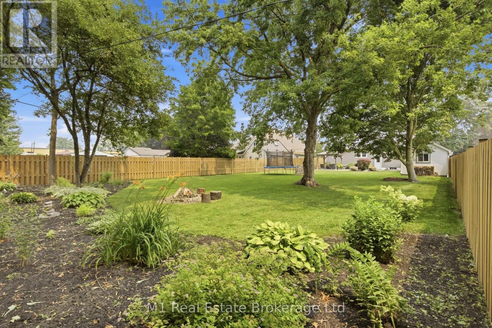 625 Woodside Street, Centre Wellington, Ontario  N1M 2M4 - Photo 34 - X13580990