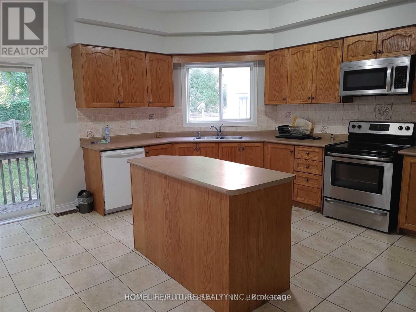 9 Havelock Gate, Markham, Ontario  L3S 3X8 - Photo 5 - N13580944