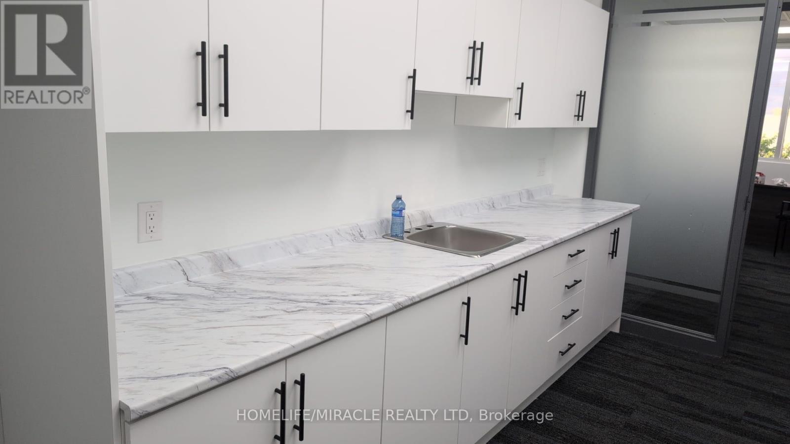 203 - 6660 Kennedy Road, Mississauga, Ontario L5T 2M9 - Photo 6 - W13581018