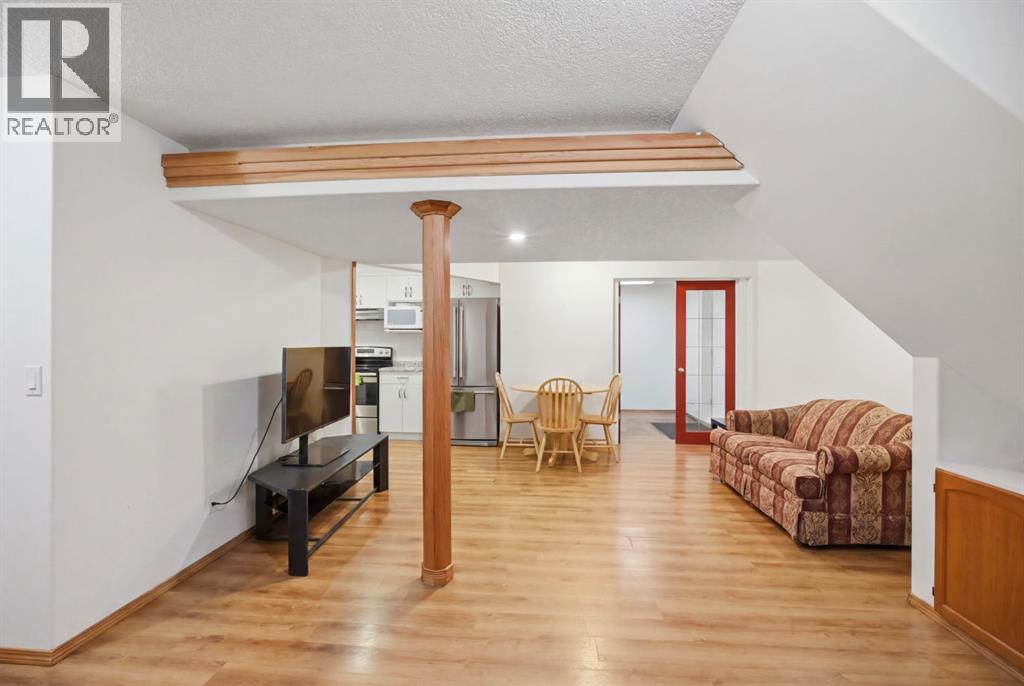 138 Shannon Hill SW, Calgary, Alberta  T2Y 2Y8 - Photo 36 - A2330106