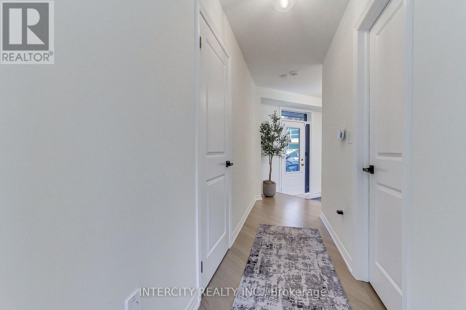 130 Blick Crescent, Aurora, Ontario L4G 4A9 - Photo 6 - N13580828
