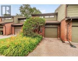9 - 18 CHISHOLM COURT, ottawa, Ontario