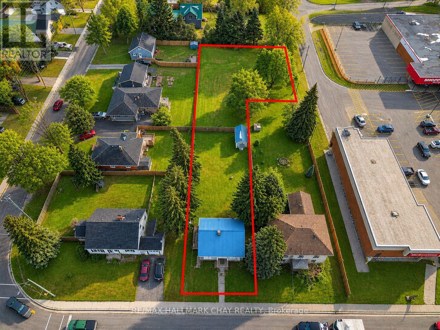 415 MAIN STREET N, Wellington North (Mount Forest)