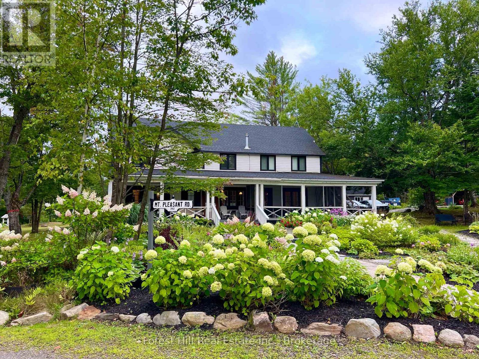 1040 WALKER LAKE DRIVE, Lake of Bays, Ontario