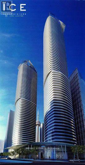 305 - 12 YORK STREET, Toronto (Waterfront Communities)