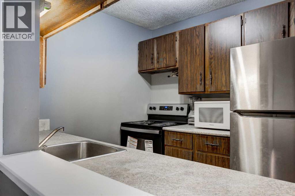324, 10120 Brookpark Boulevard SW, Calgary, Alberta T2W 3G3 - Photo 5 - A2328984