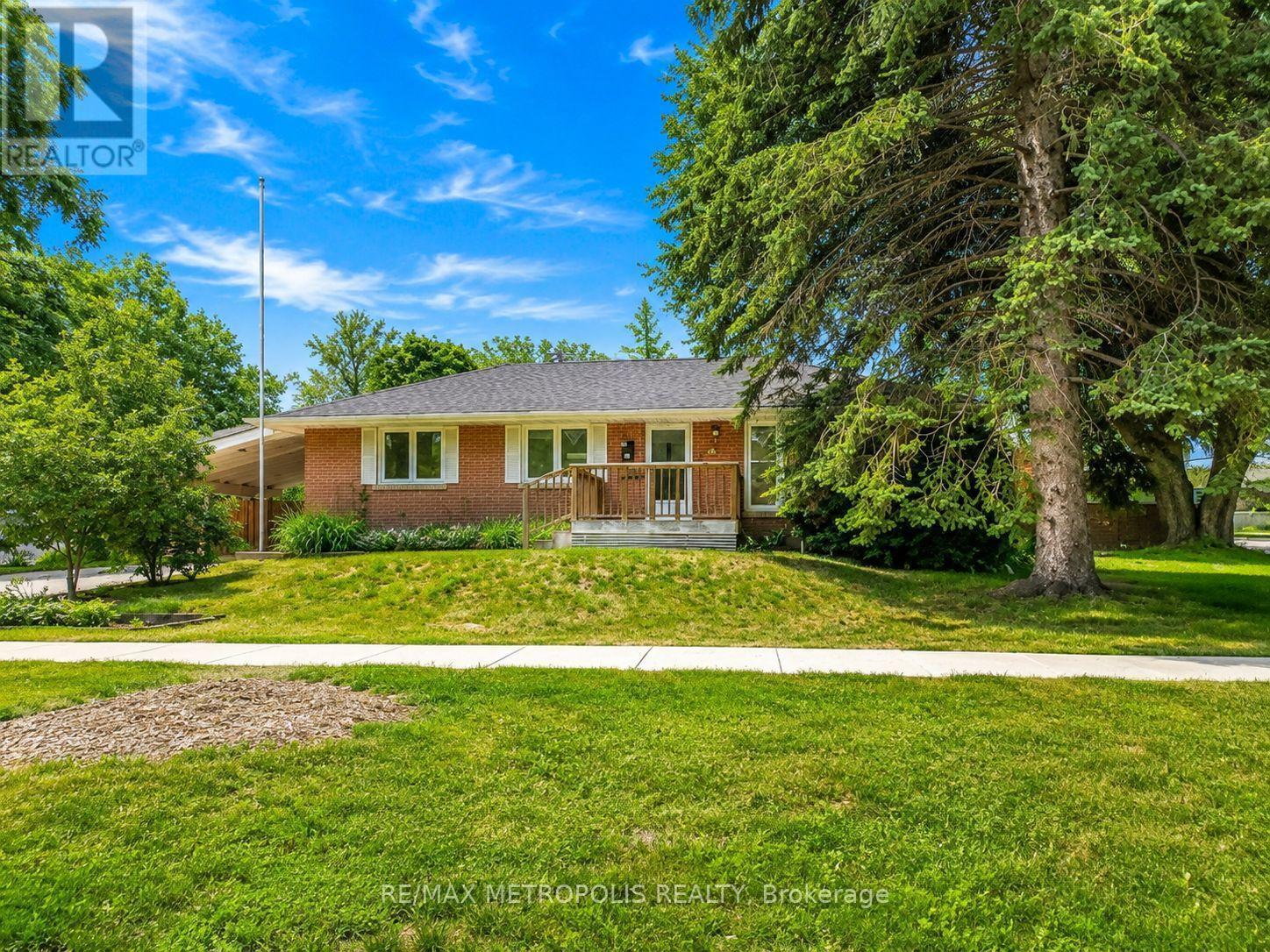 MAIN - 266 NAPIER STREET, Barrie, Ontario