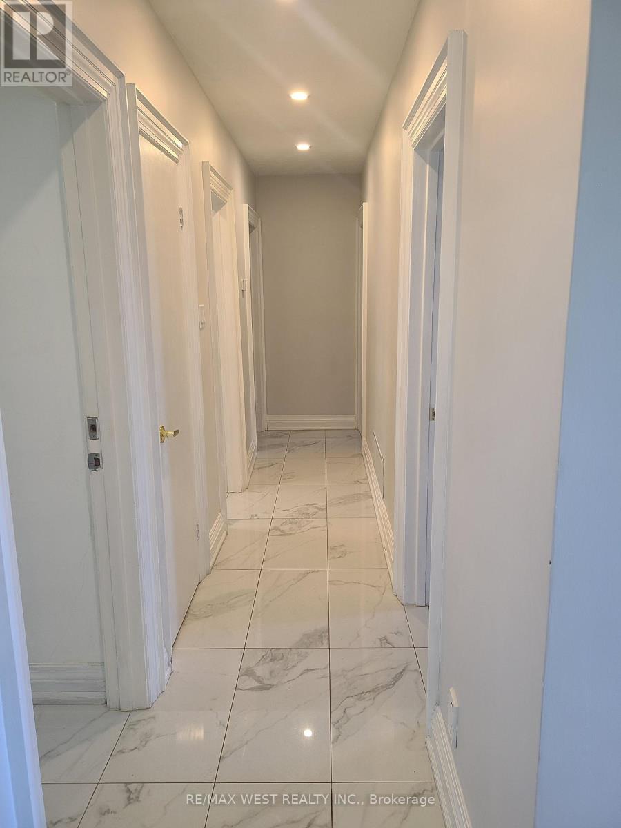 43 Playfair Avenue, Toronto, Ontario  M6B 2P7 - Photo 6 - W13581062