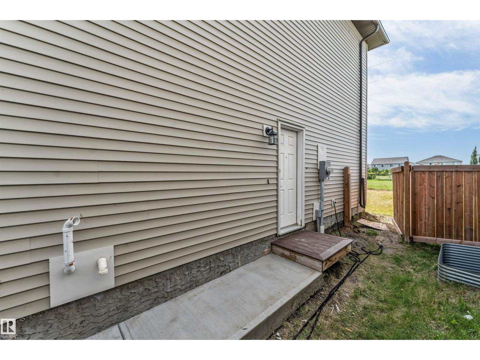 1714 27 St. NW, Edmonton, Alberta  T6T 2G6 - Photo 4 - E4499706