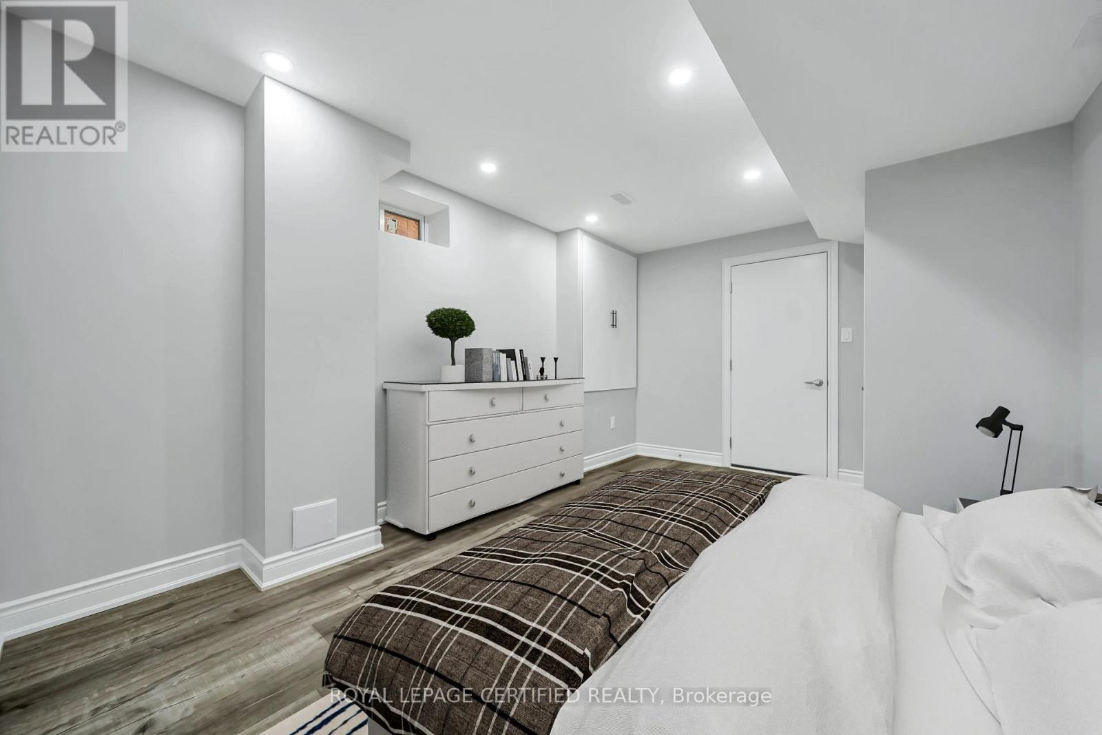18 Vineyard Drive, Brampton, Ontario L6Y 2A5 - Photo 43 - W13577776
