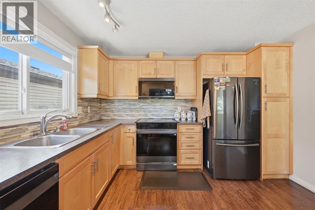 4 Fallswater Road NE, Calgary, Alberta  T3J 1B1 - Photo 16 - A2329294