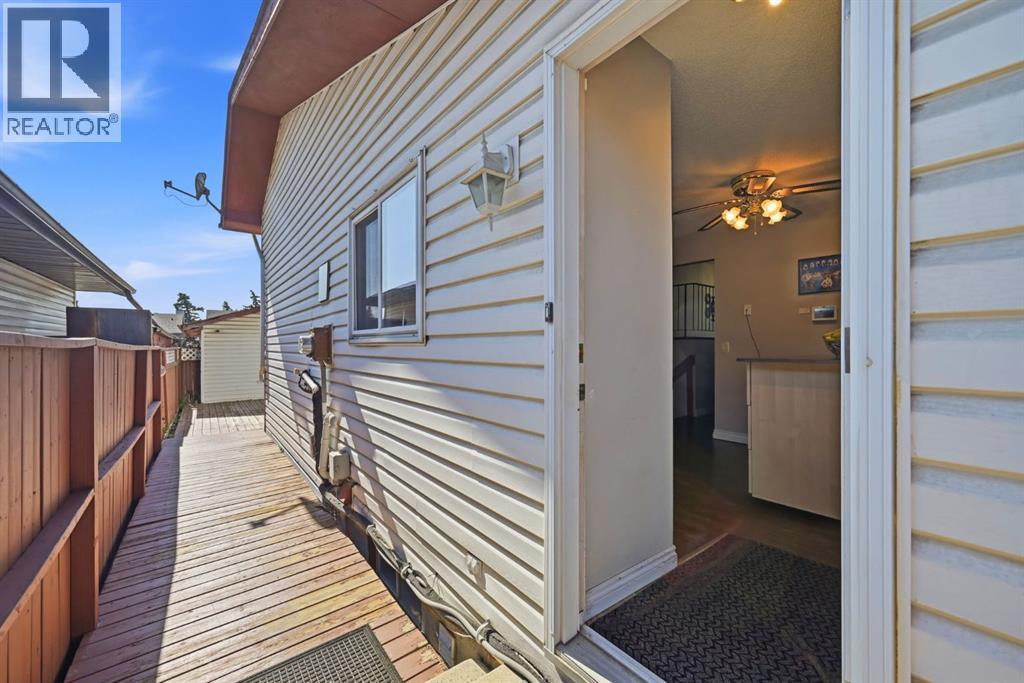 4 Fallswater Road NE, Calgary, Alberta  T3J 1B1 - Photo 32 - A2329294