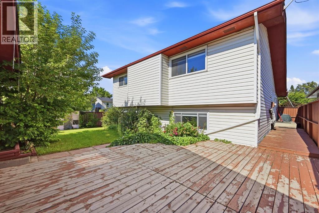 4 Fallswater Road NE, Calgary, Alberta  T3J 1B1 - Photo 33 - A2329294