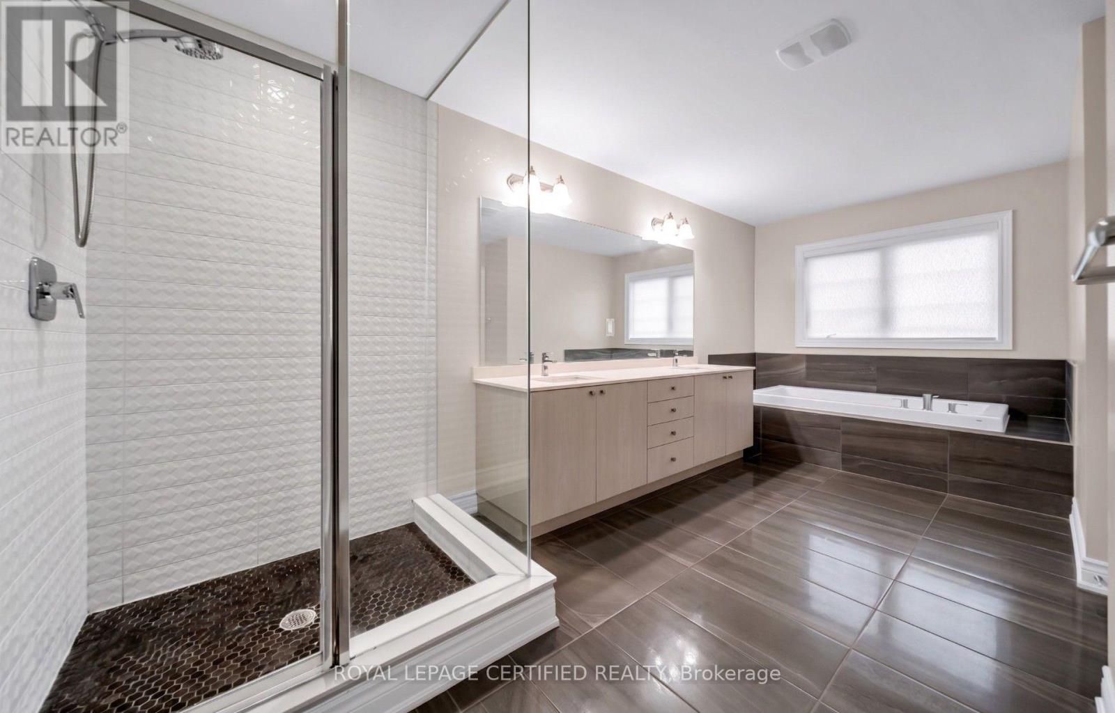18 Vineyard Drive, Brampton, Ontario L6Y 2A5 - Photo 24 - W13577776