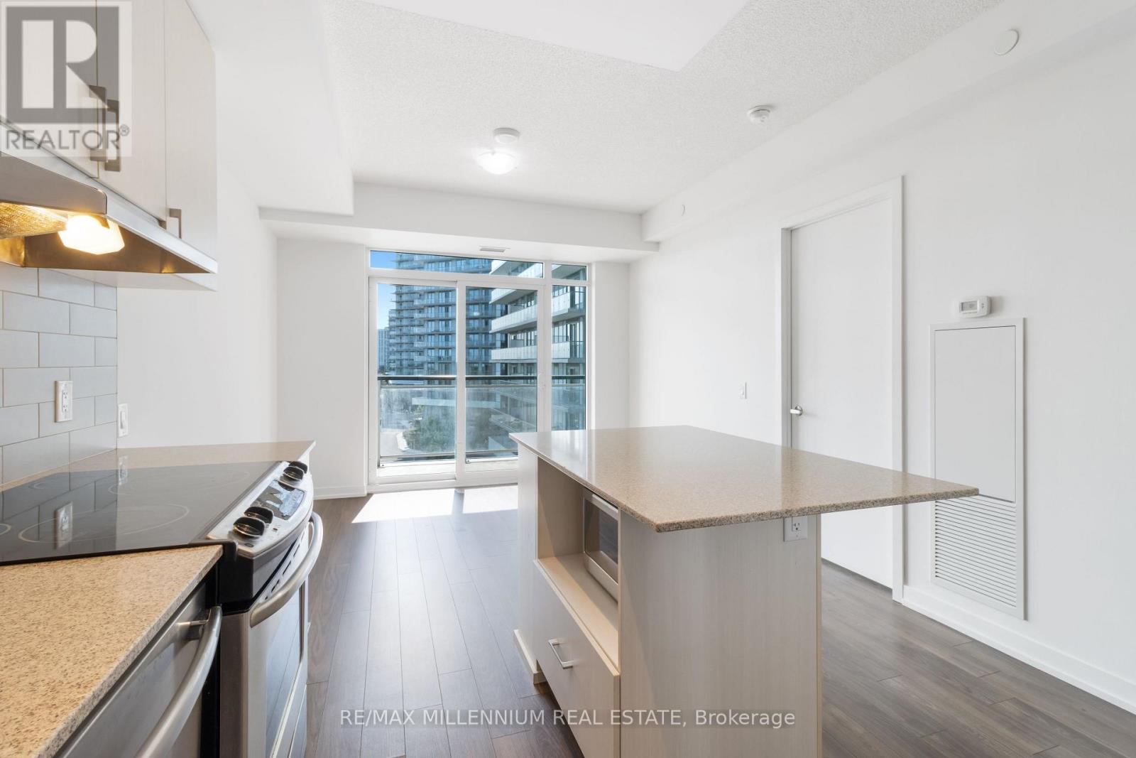 609 - 2560 Eglinton W Avenue, Mississauga, Ontario L5M 0Y3 - Photo 18 - W13581130