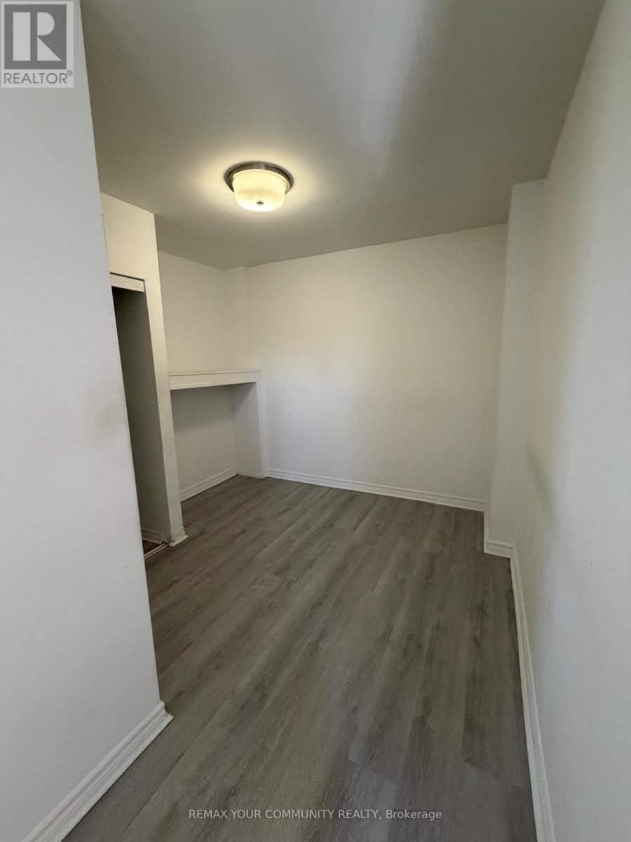 2nd Floor - 127 Morrison Avenue, Toronto, Ontario M6E 1M5 - Photo 11 - W13581134