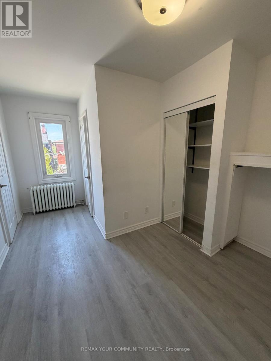 2nd Floor - 127 Morrison Avenue, Toronto, Ontario M6E 1M5 - Photo 12 - W13581134