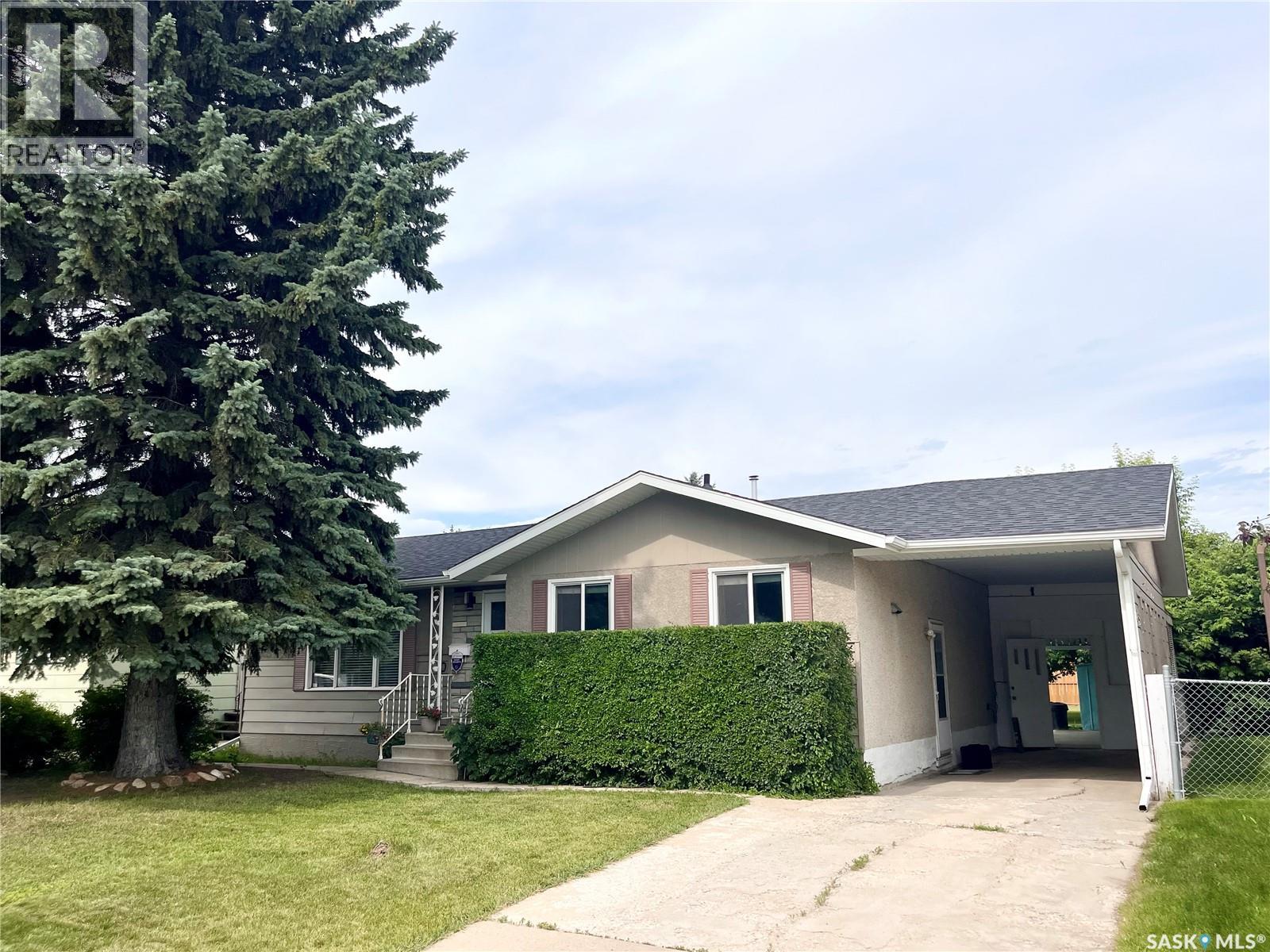 10 Mackie Crescent, Saskatoon, Saskatchewan  S7L 3V3 - Photo 1 - SK042364