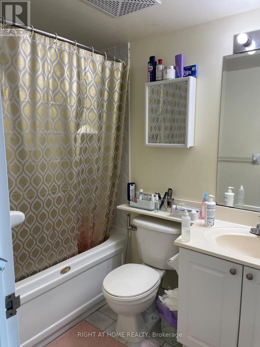 1510 - 1 Lee Centre Drive, Toronto, Ontario  M1H 3J2 - Photo 10 - E13581148