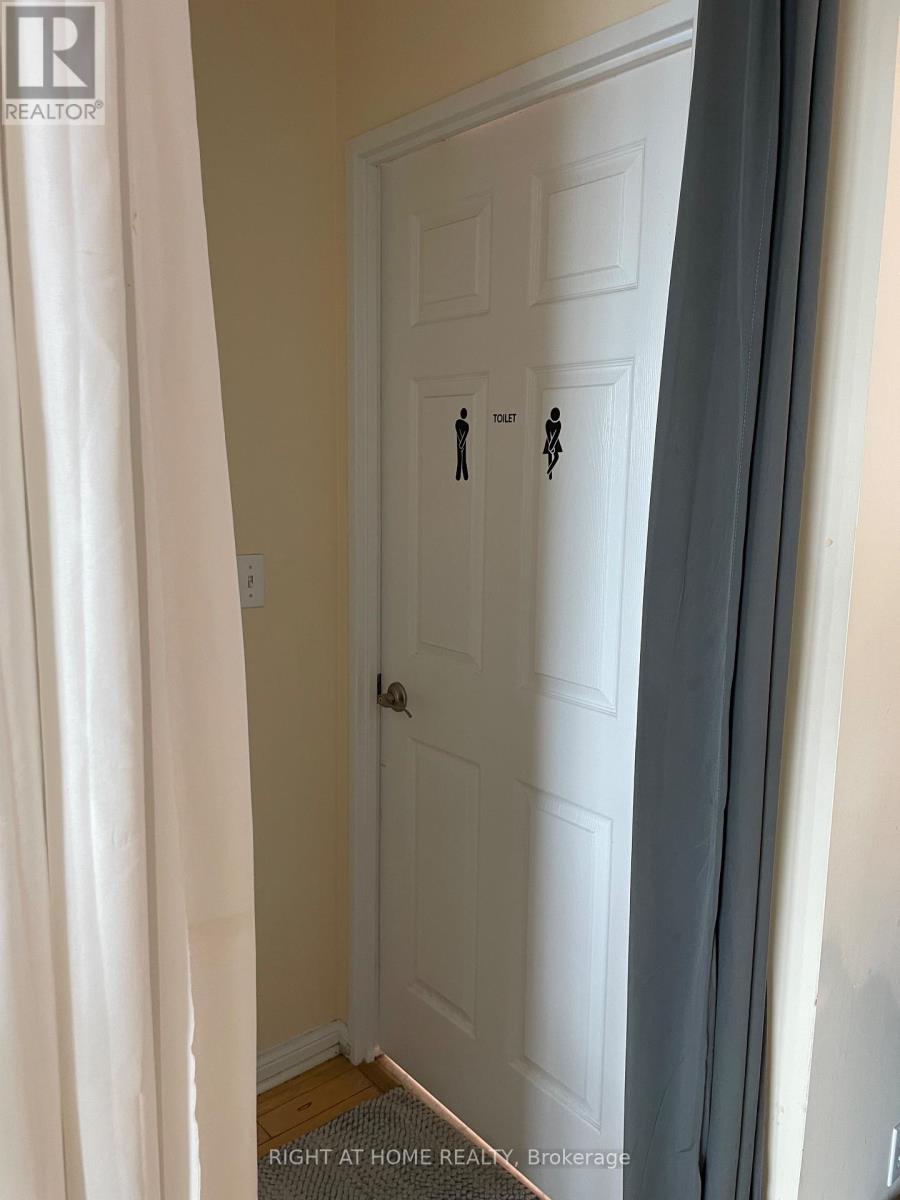 1510 - 1 Lee Centre Drive, Toronto, Ontario  M1H 3J2 - Photo 8 - E13581148