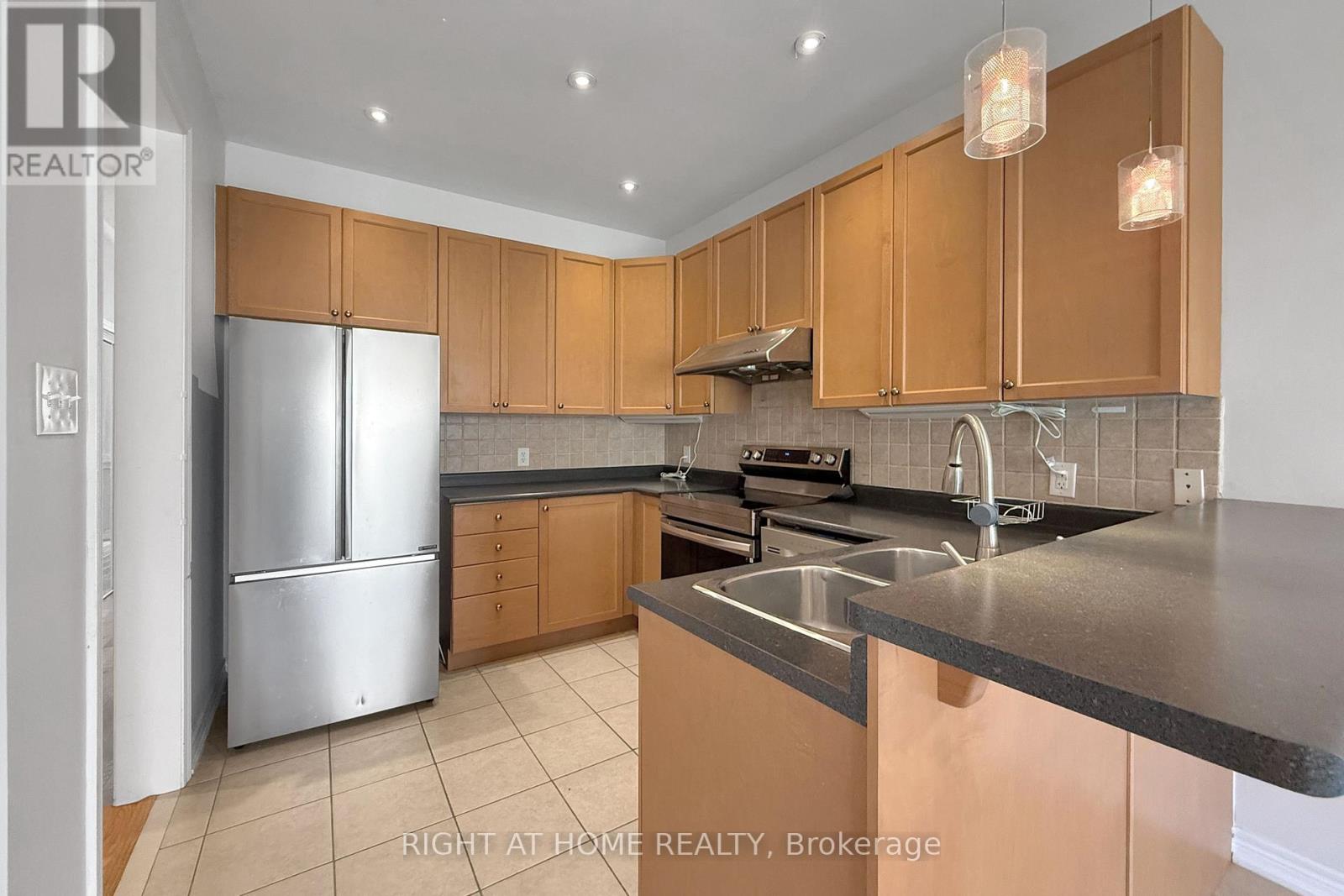 26 Mead Terrace, Markham, Ontario L6E 1V6 - Photo 5 - N13581156
