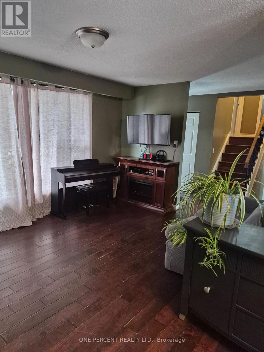 23 Finlay Mill Road, Springwater, Ontario  L9X 0N9 - Photo 4 - S13581164