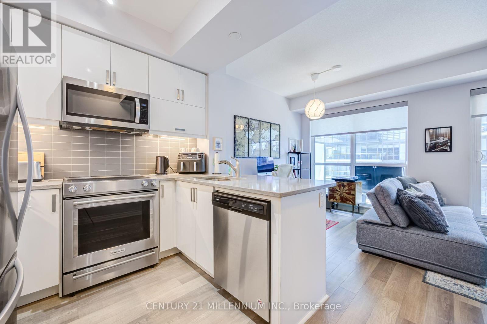 1018 - 39 Annie Craig Drive, Toronto, Ontario  M8V 0H1 - Photo 6 - W13581150