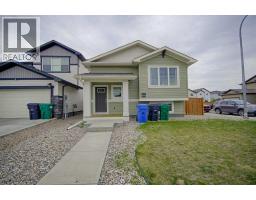 643 Moonlight Lane W, Lethbridge, Alberta