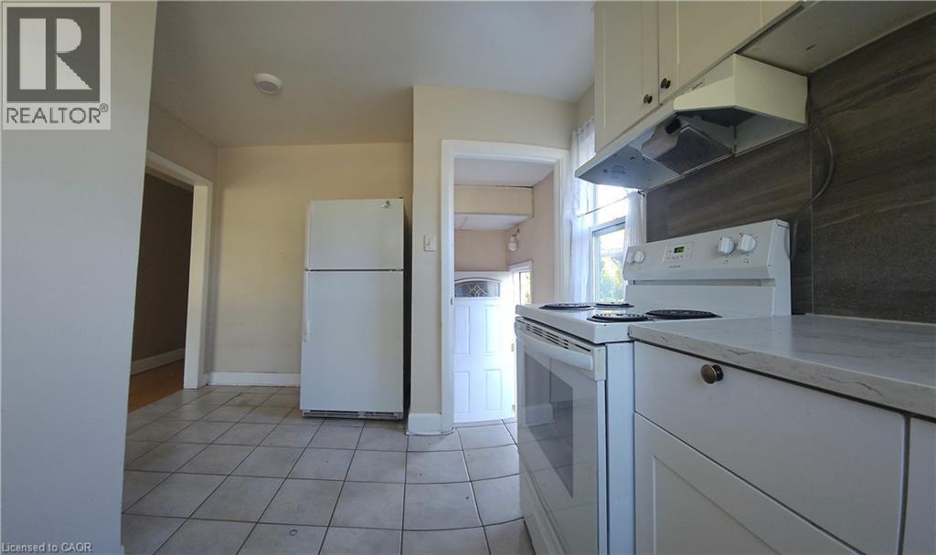 742 Garth Street, Hamilton, Ontario  L9C 4K3 - Photo 4 - 40840157