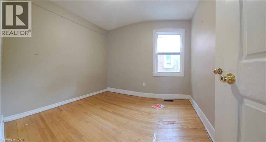 742 Garth Street, Hamilton, Ontario  L9C 4K3 - Photo 6 - 40840157