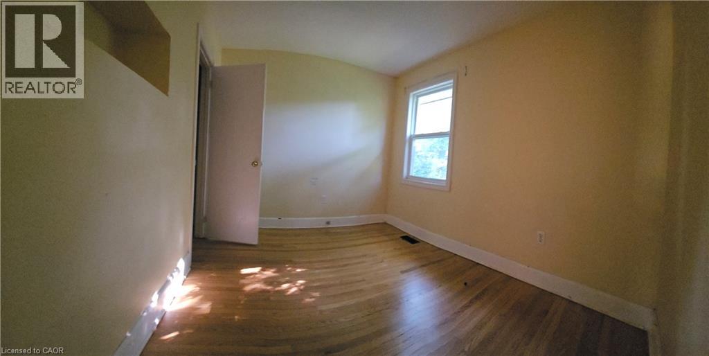 742 Garth Street, Hamilton, Ontario  L9C 4K3 - Photo 9 - 40840157