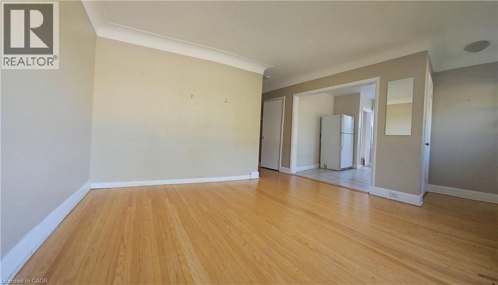 742 Garth Street, Hamilton, Ontario  L9C 4K3 - Photo 3 - 40840157