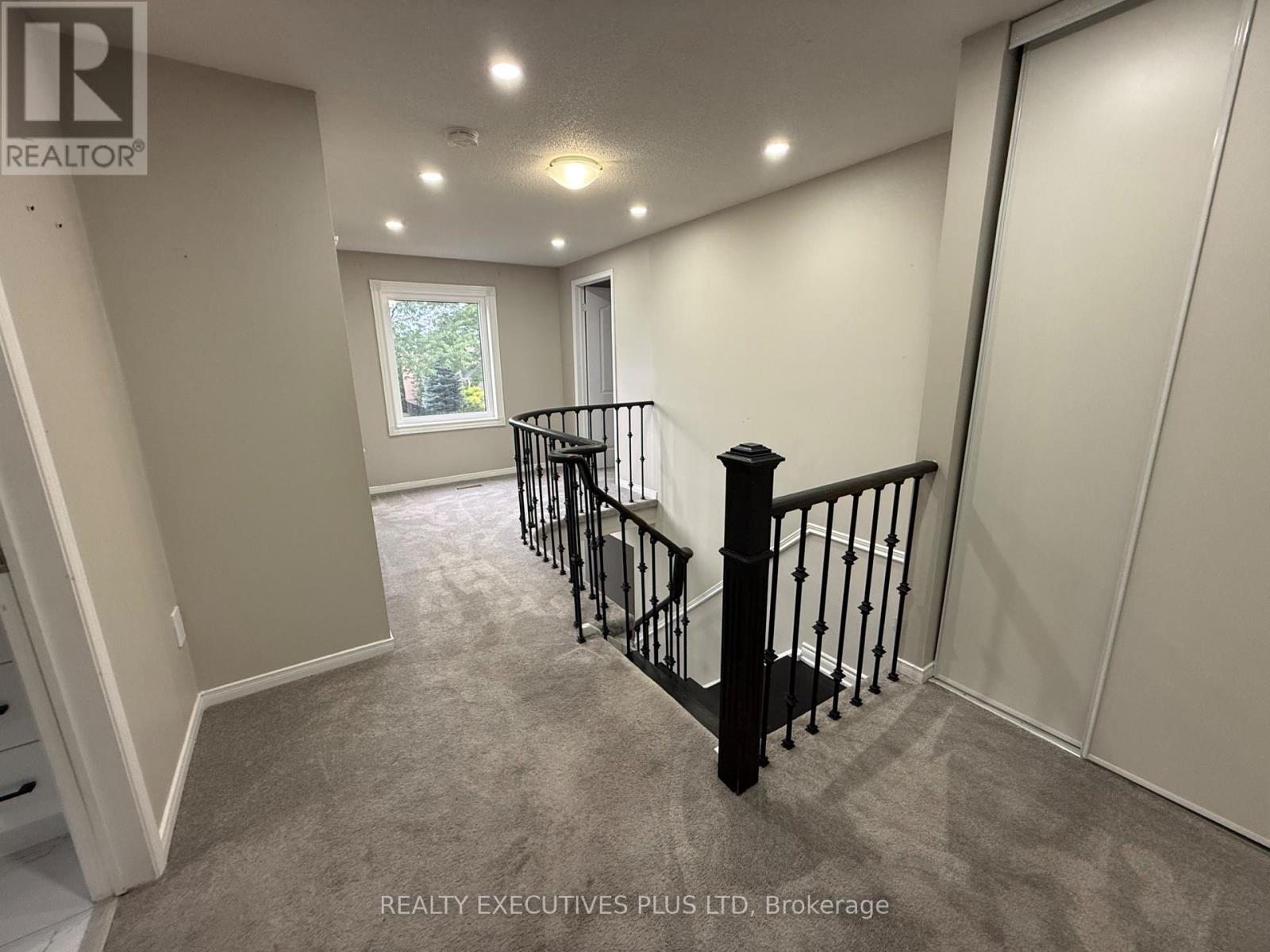 693 Barnes Crescent, Oshawa, Ontario L1J 8K2 - Photo 13 - E13579782