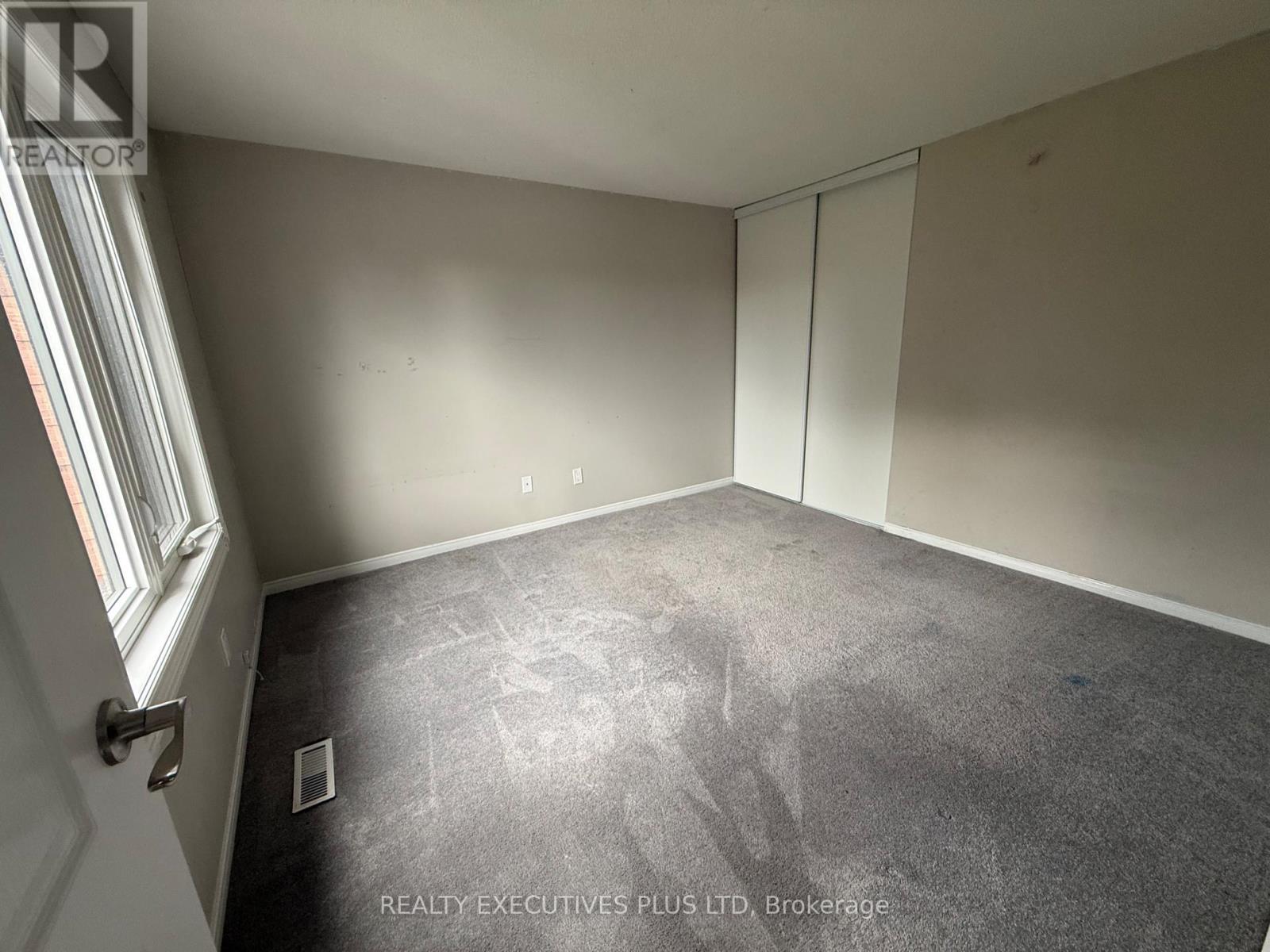 693 Barnes Crescent, Oshawa, Ontario L1J 8K2 - Photo 22 - E13579782