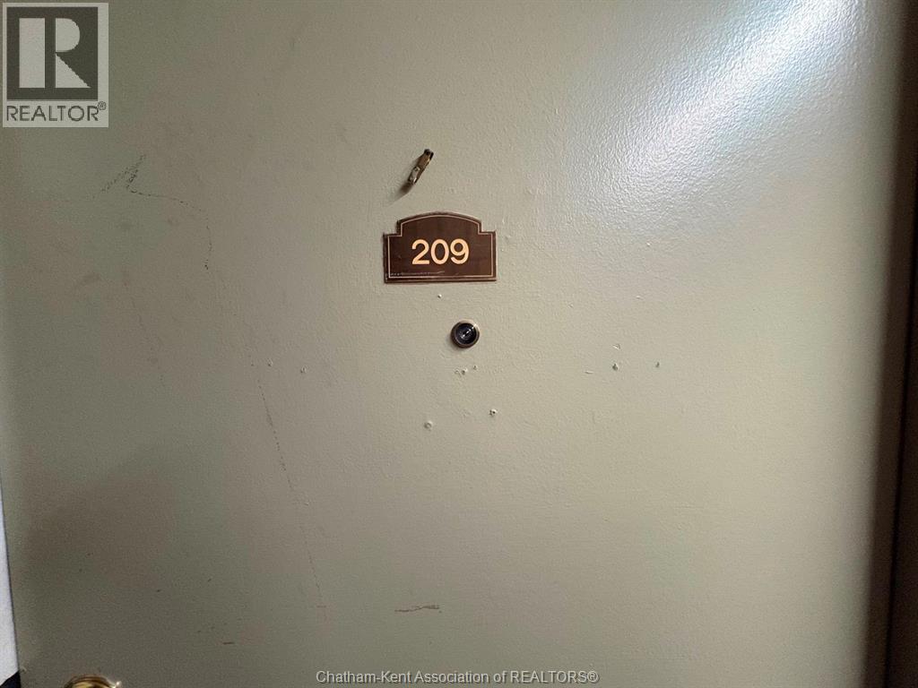 130 Park Avenue East Unit# 209, Chatham, Ontario  N7M 3V6 - Photo 2 - 26017338