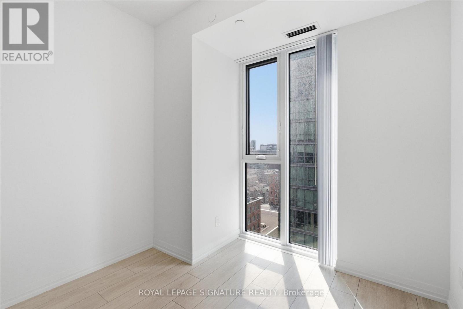 1519 - 400 King Street W, Toronto, Ontario  M5V 1K2 - Photo 13 - C13581204