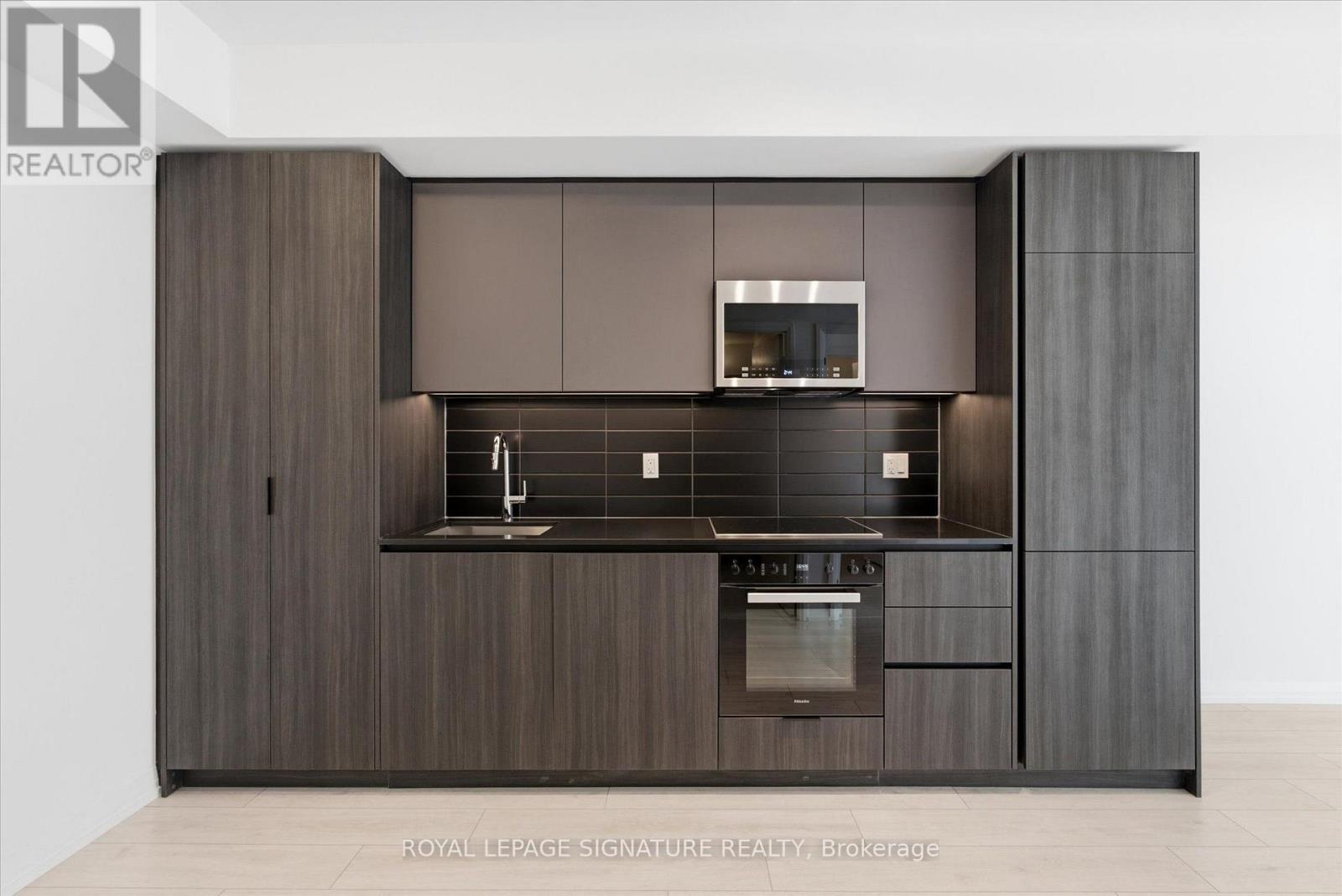 1519 - 400 King Street W, Toronto, Ontario  M5V 1K2 - Photo 4 - C13581204