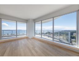 1605 1475 FOSTER STREET, Surrey, British Columbia
