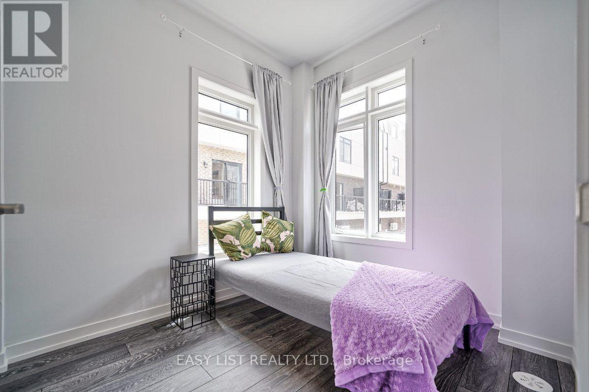 27 Spruce Pines Crescent, Toronto, Ontario  M4A 0A9 - Photo 10 - C13581234