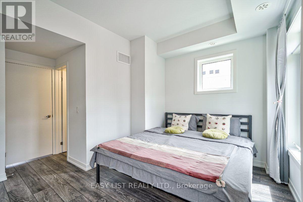 27 Spruce Pines Crescent, Toronto, Ontario  M4A 0A9 - Photo 15 - C13581234