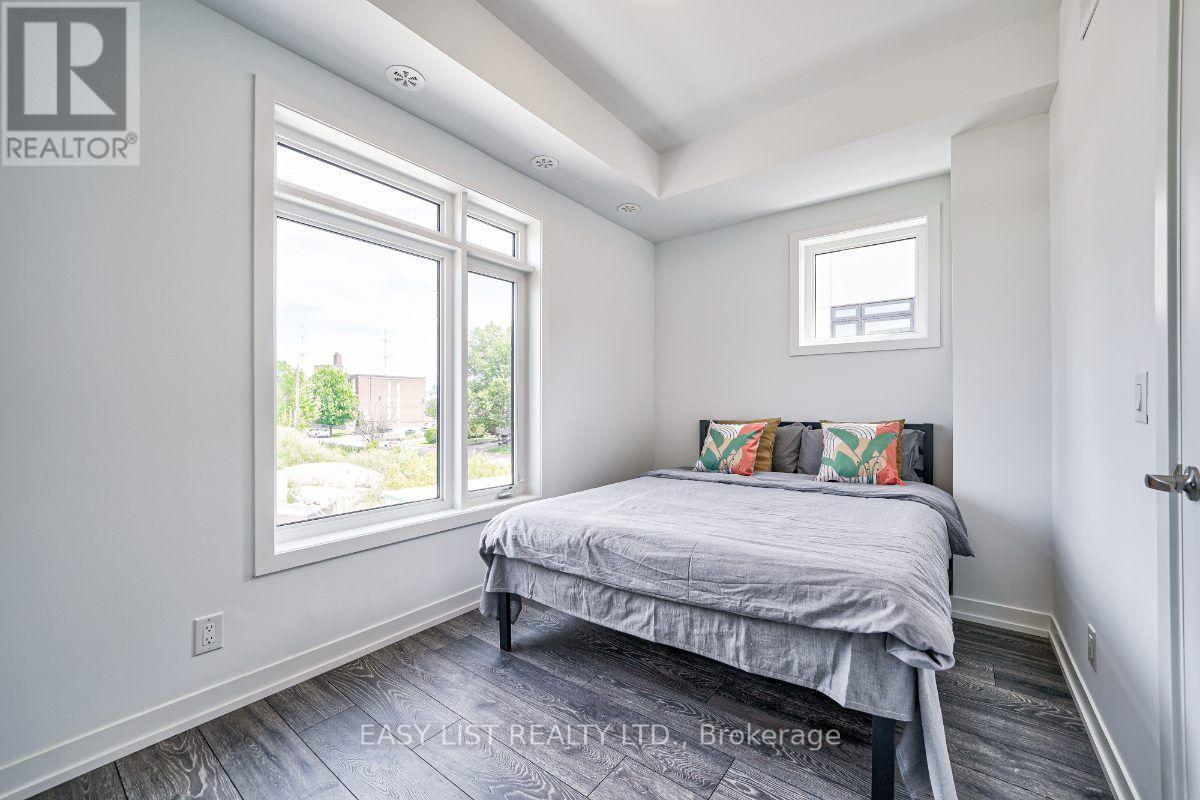 27 Spruce Pines Crescent, Toronto, Ontario  M4A 0A9 - Photo 17 - C13581234