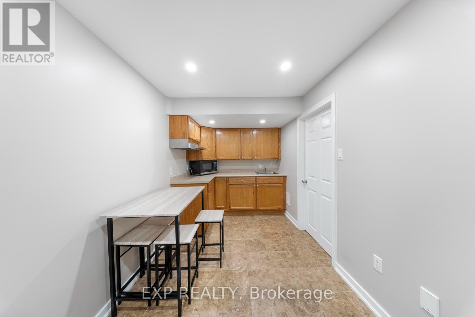 717 Megson Terrace, Milton, Ontario L9T 8K5 - Photo 37 - W13581250