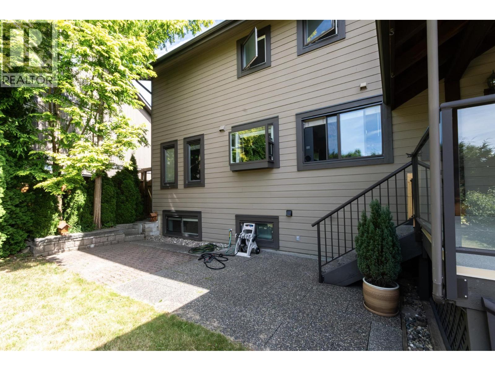 1410 Lansdowne Drive, Coquitlam, British Columbia V3E 1Y4 - Photo 6 - R3143323