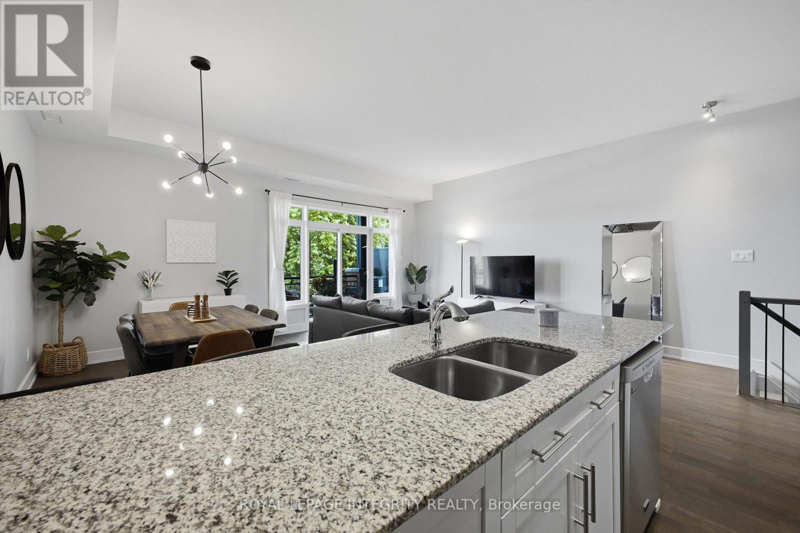 48 Bergeron Private W, Ottawa, Ontario  K1C 0C2 - Photo 12 - X13581272