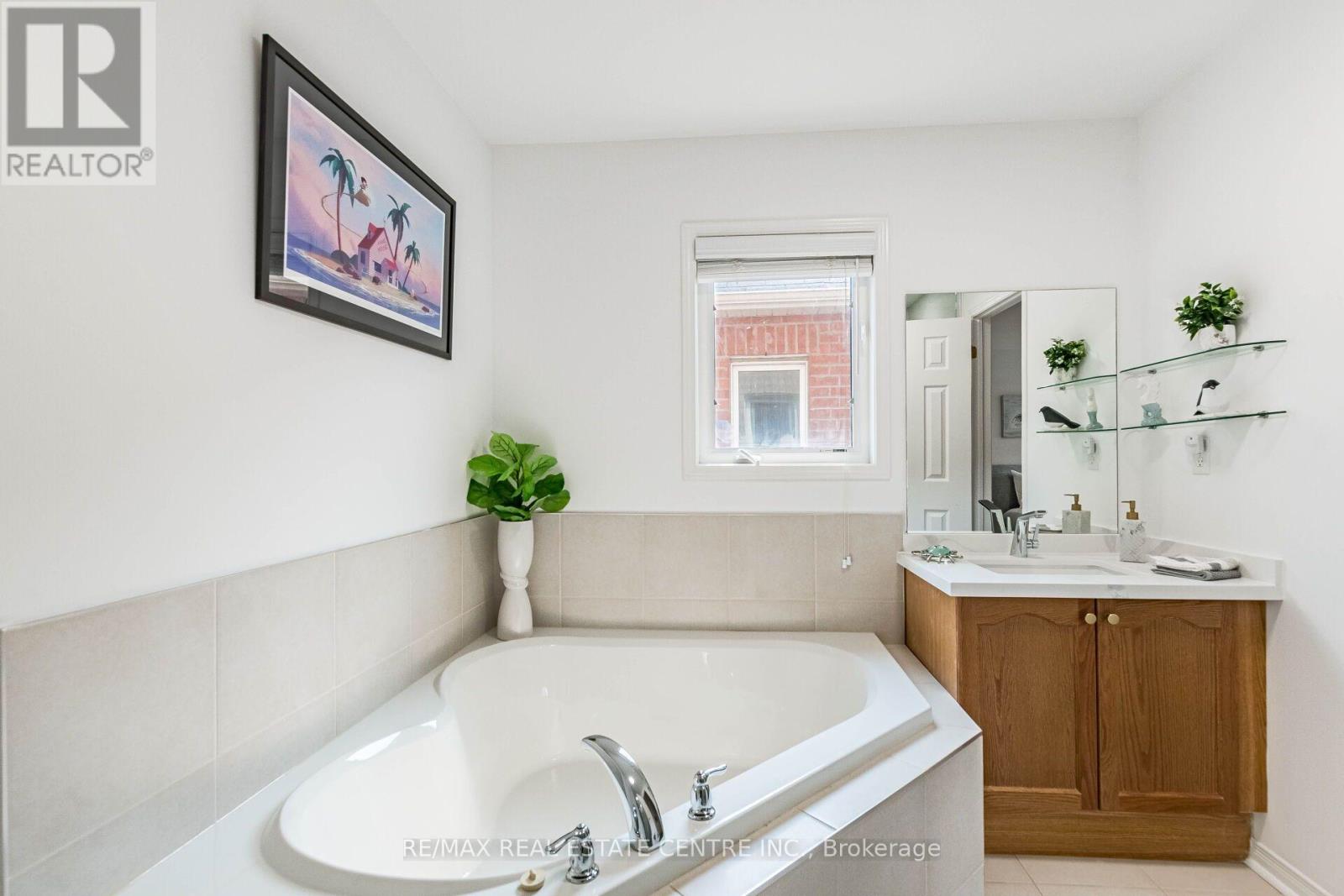 4718 Alana Glen Drive, Mississauga, Ontario L5V 0C3 - Photo 15 - W13580872