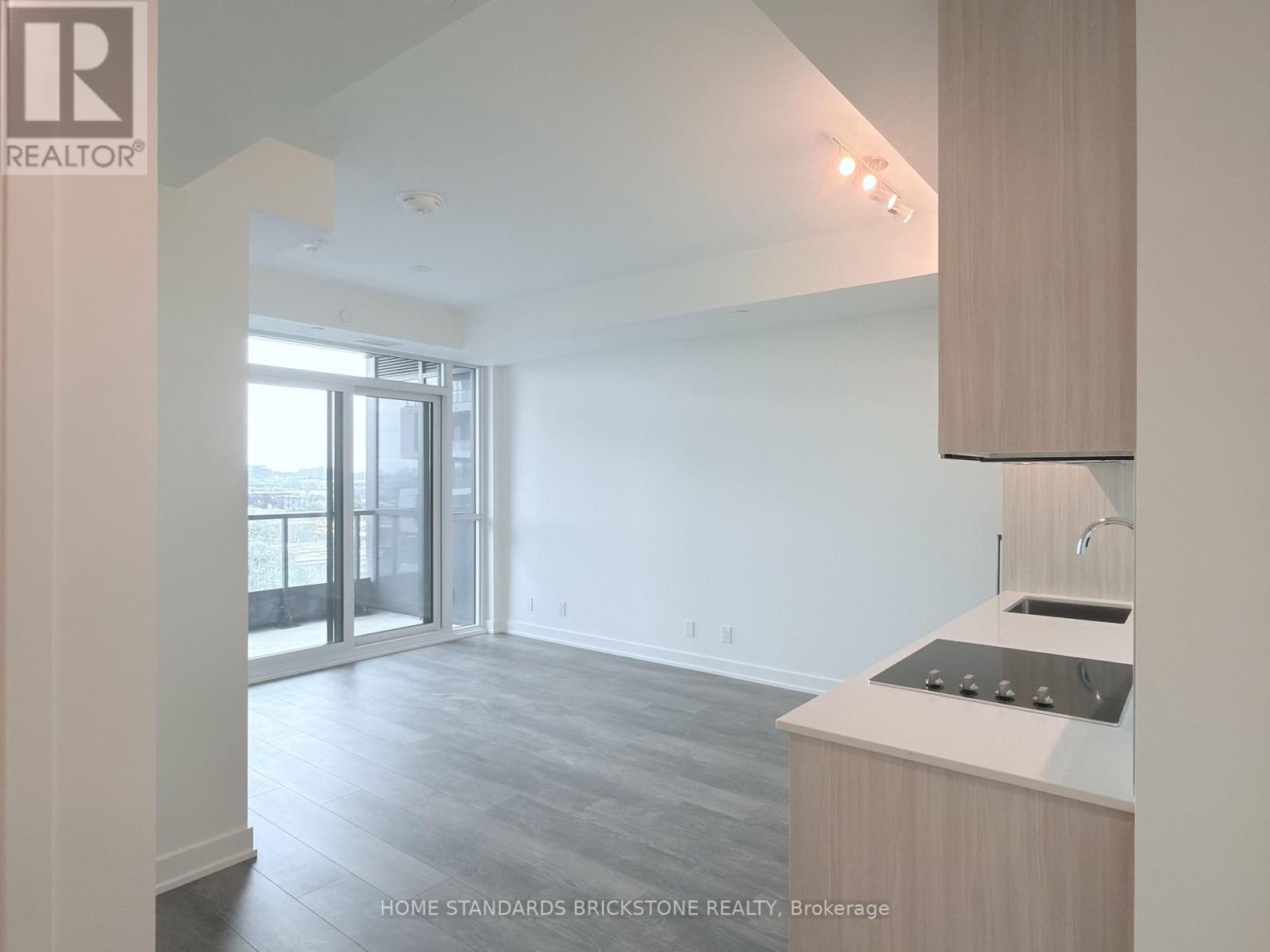 702 - 20 Deans Drive, Toronto, Ontario M1L 0J7 - Photo 3 - E13581274