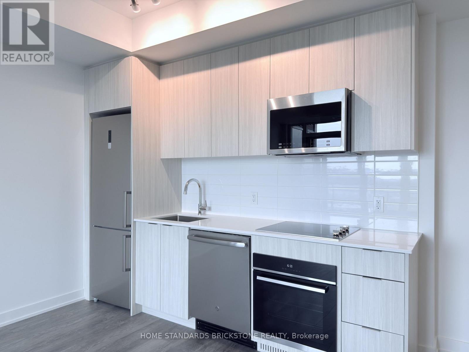 702 - 20 Deans Drive, Toronto, Ontario M1L 0J7 - Photo 4 - E13581274