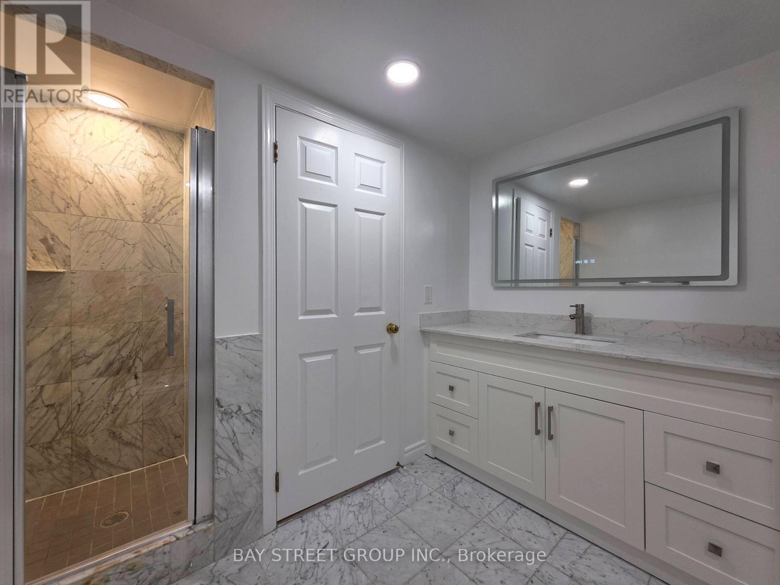 2011 - 1 Aberfoyle Crescent, Toronto, Ontario M8X 2X8 - Photo 19 - W13581260
