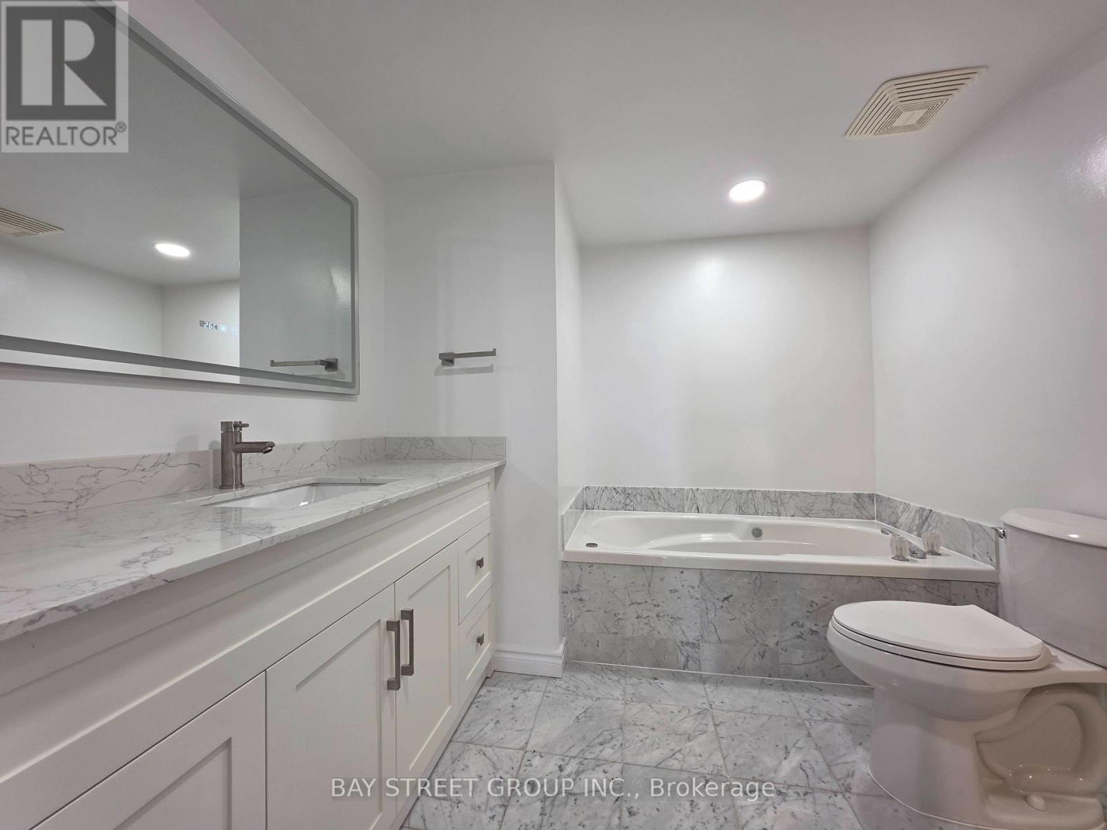 2011 - 1 Aberfoyle Crescent, Toronto, Ontario M8X 2X8 - Photo 20 - W13581260